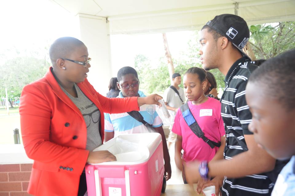 182527_2826872689923_763001252_n